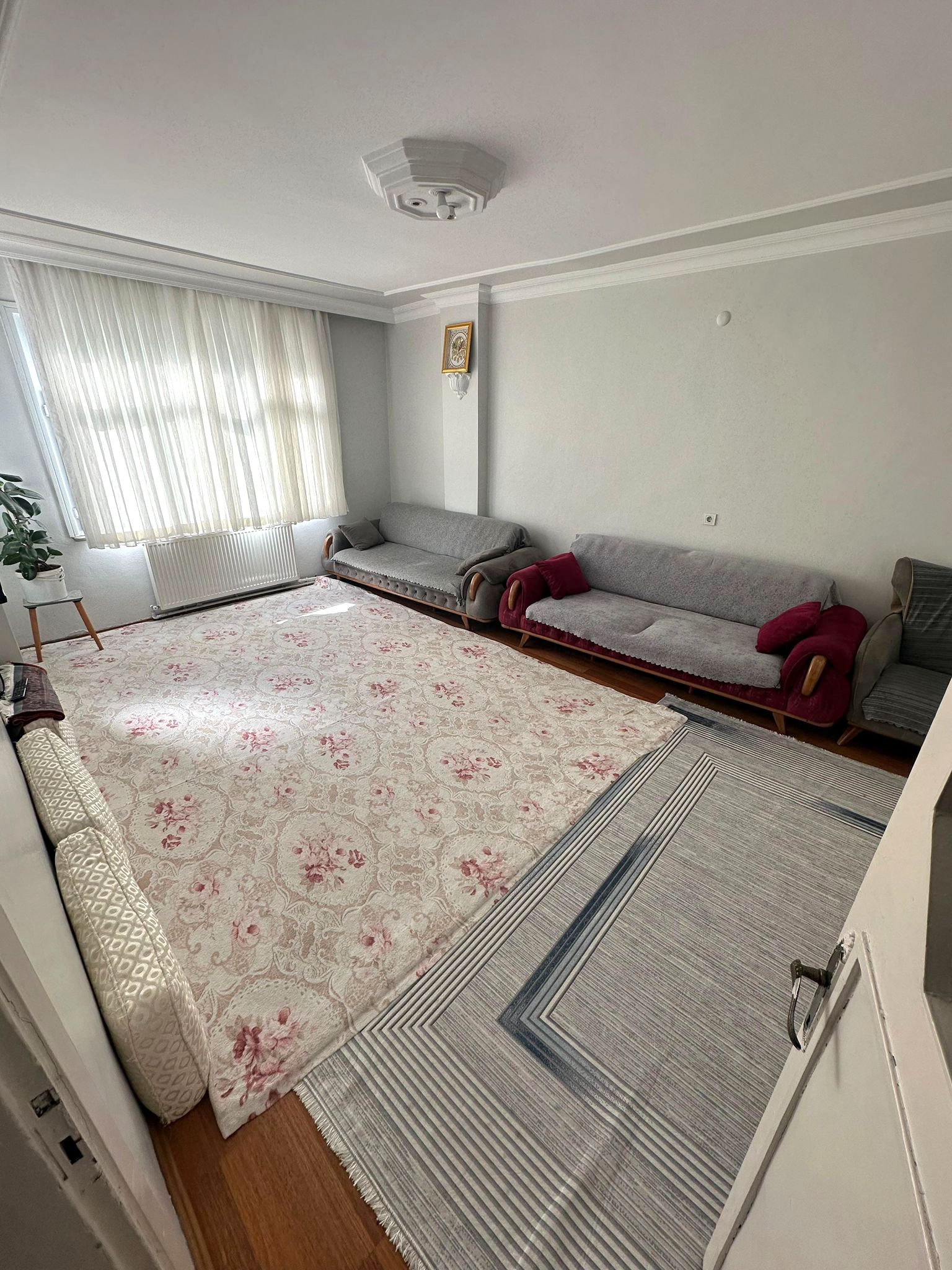 FATİH MAH.  SATILIK 3+1 TADİLATLI BÜYÜK DAİRE